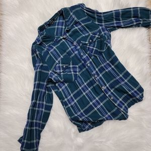 Mid sleeve plaid shirt